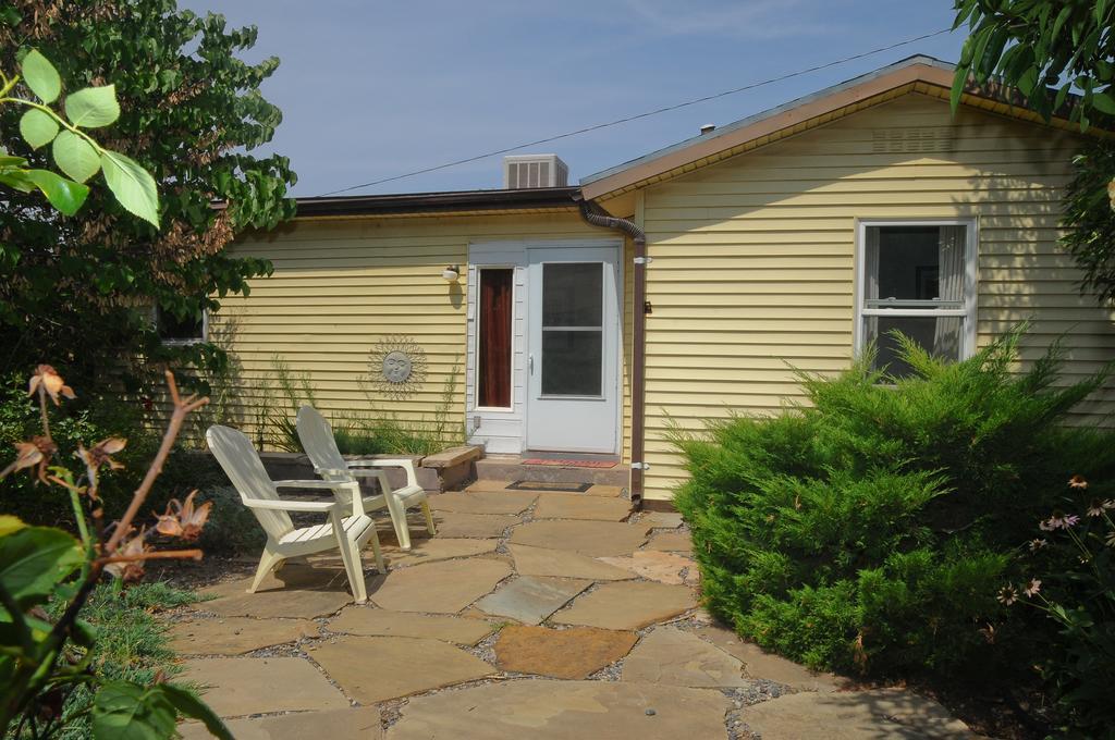 Cottonwood Cottage Moab Room photo