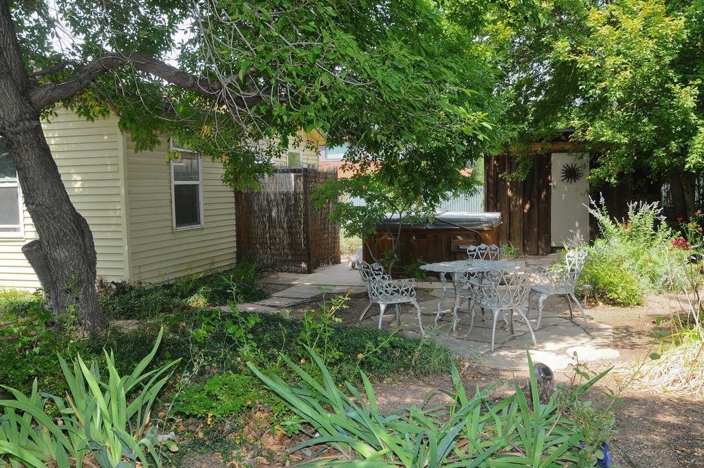 Cottonwood Cottage Moab Room photo